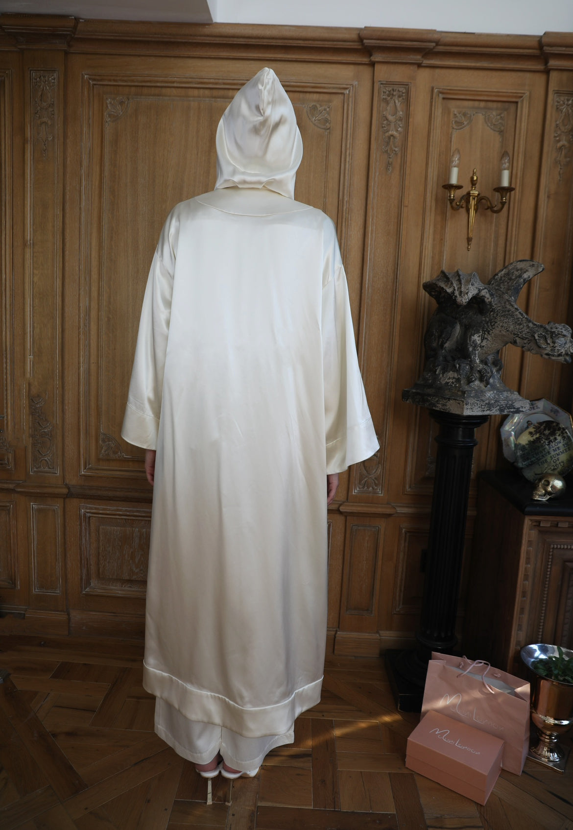 GENEVIEVE cape